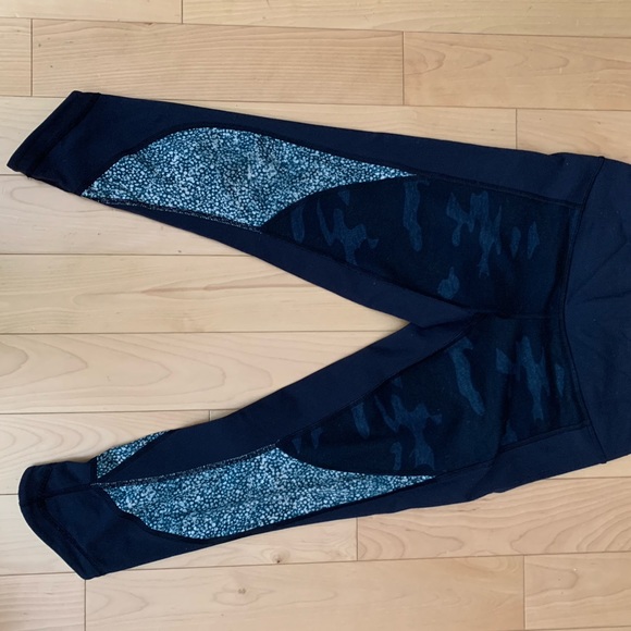 13 Lululemon Pieces!! Closet clear out! - Picture 6 of 13